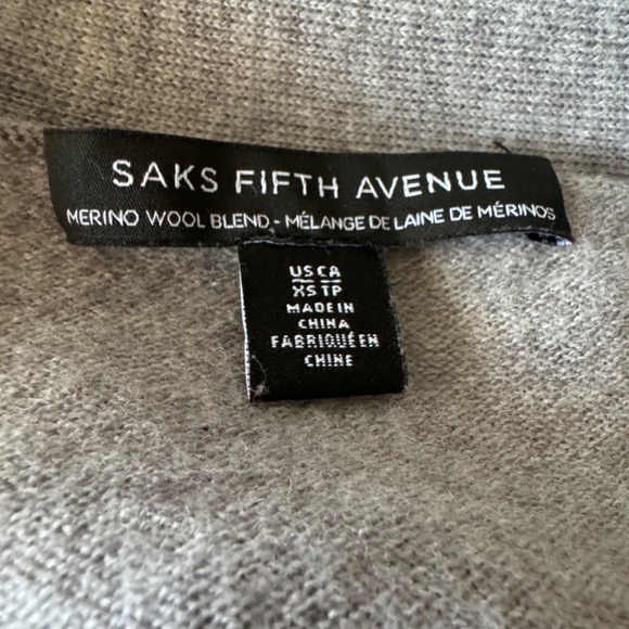 Saks  Fifth Avenue sweater - Picture 5 of 12